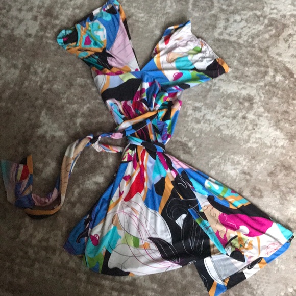 Dress - Picture 3 of 3